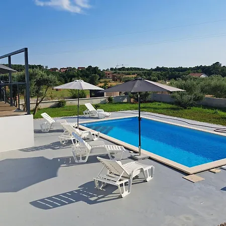 Prázdninový dům Family Friendly House With A Swimming Pool Visnjan, Istria - Sredisnja Istra - 22837 Višnjan